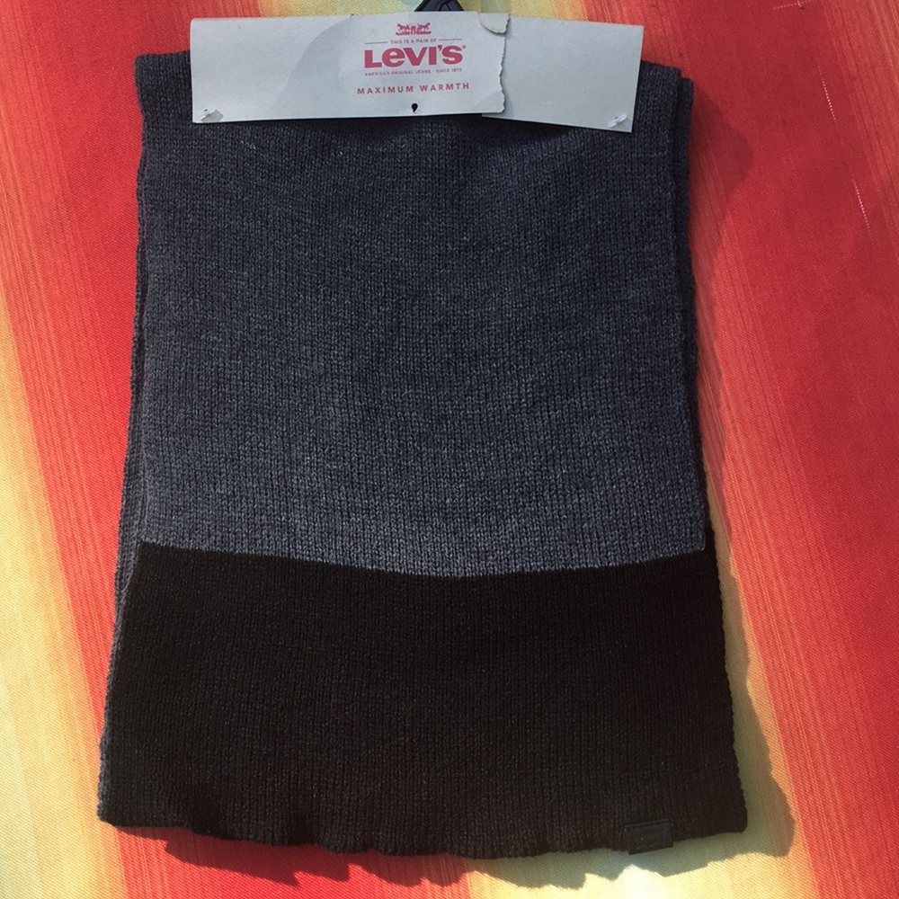Levi’s Scarf